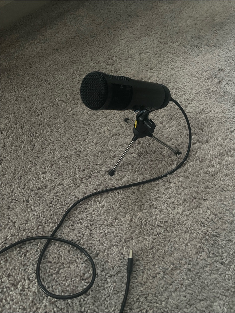 Amazon Black USB Desktop Microphone with Mini Tripod Stand